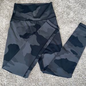 Aerie Dark Camo Leggings